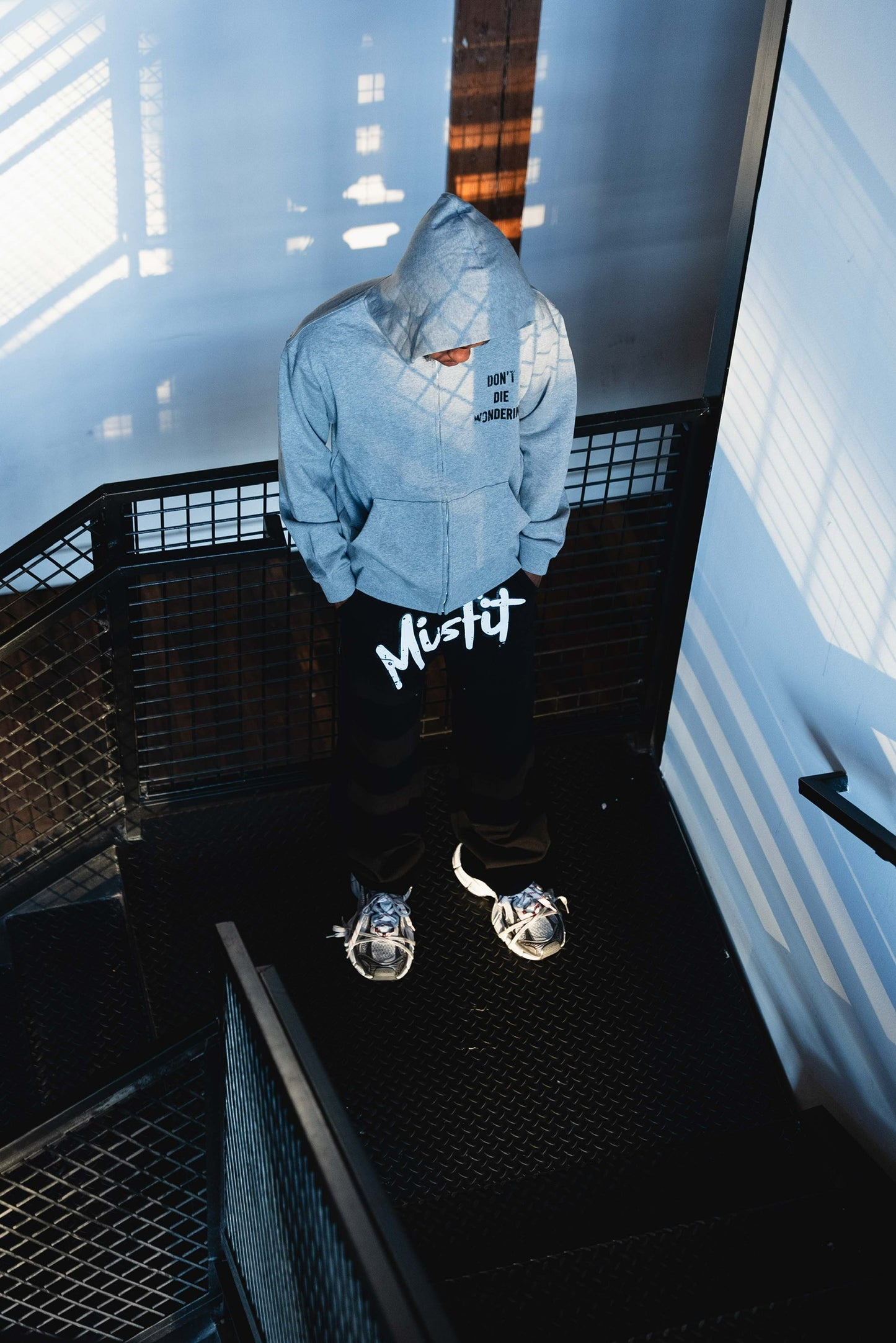 DDW DISTORTED ZIP HOODIE